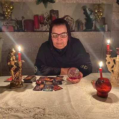 Сильнейшая потомственная ясновидящая Казахстана Фатима — Проверенная гадалка в Алматы, сильная ясновидящая Астана, коз ачык